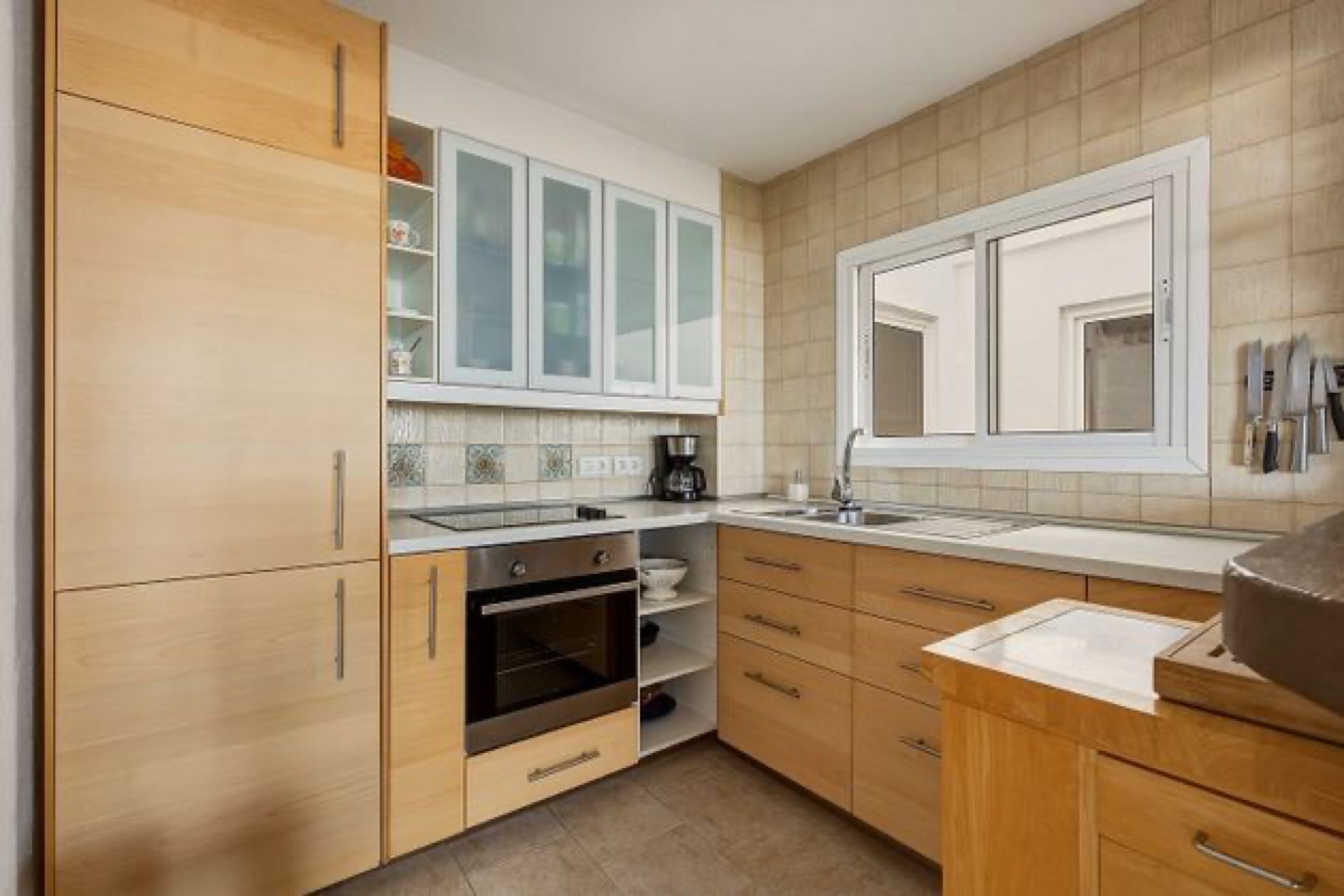 Fully equipped kitchen